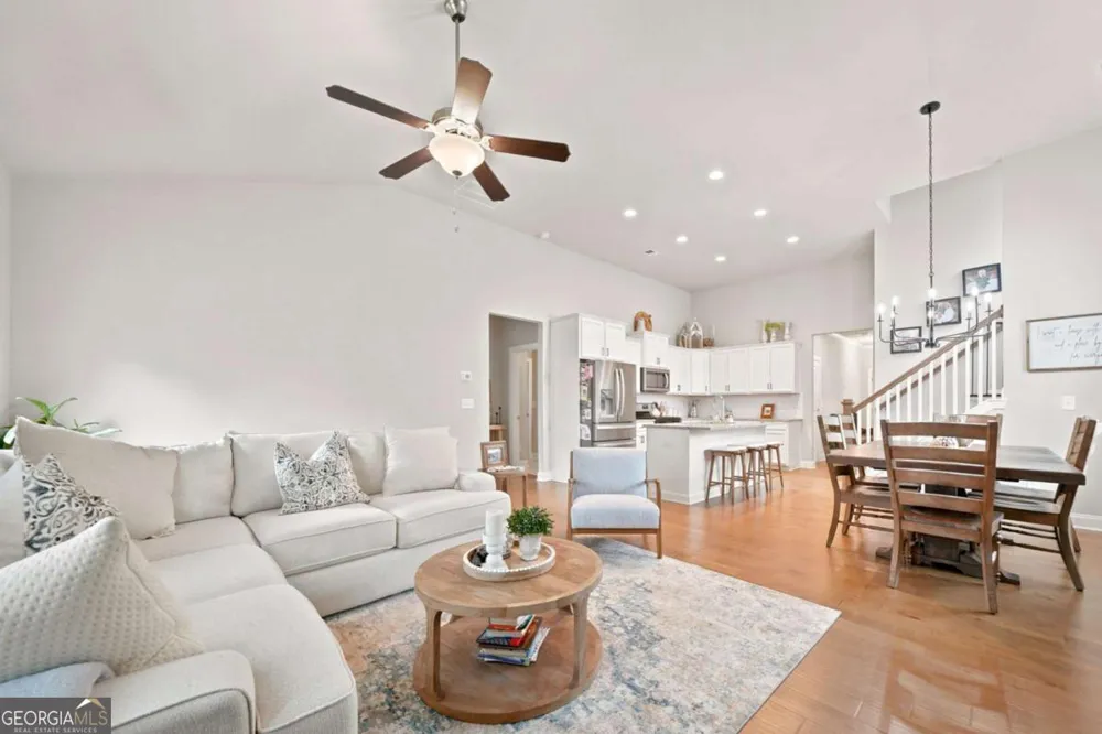 217 Lakeside PL Canton, GA 30114