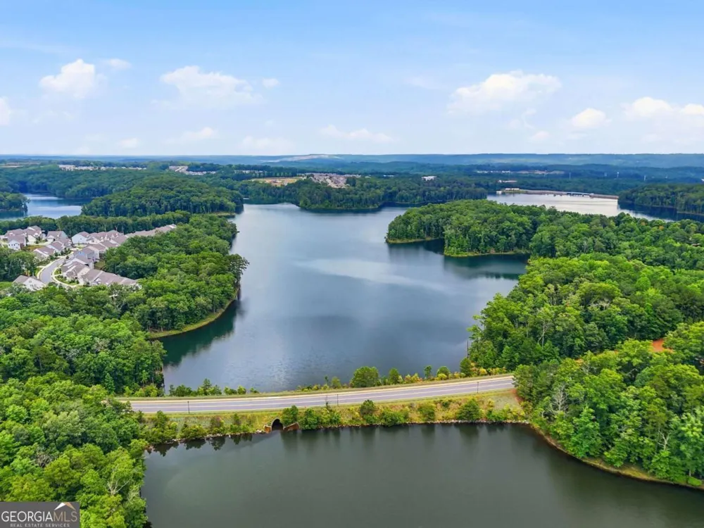 217 Lakeside PL Canton, GA 30114