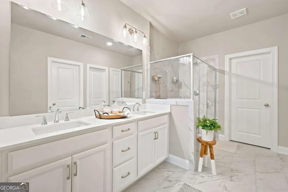 217 Lakeside PL Canton, GA 30114