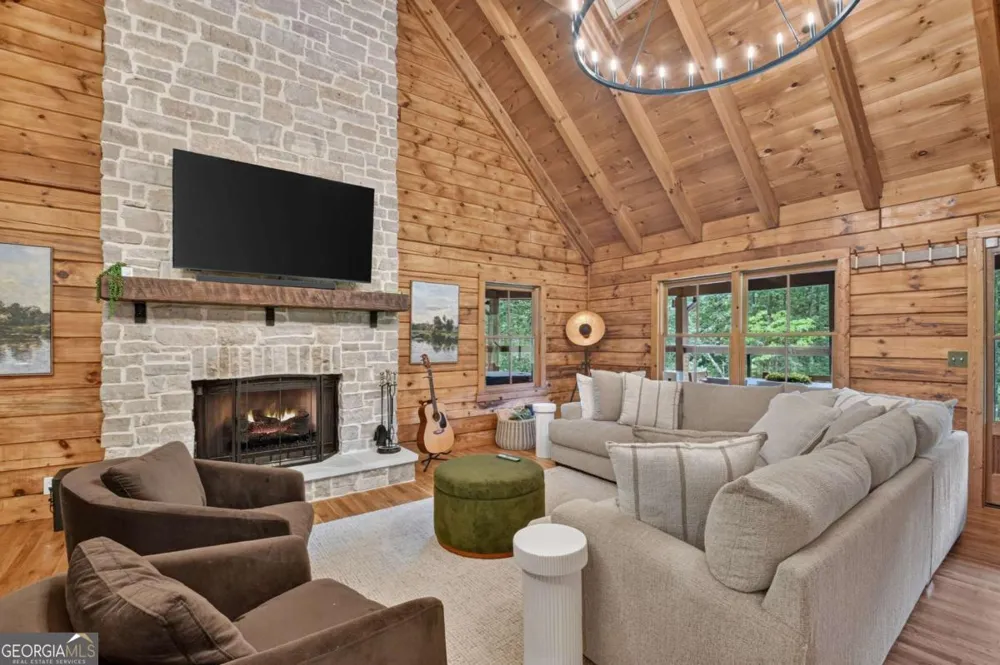 355 Happy Valley LN Morganton, GA 30560