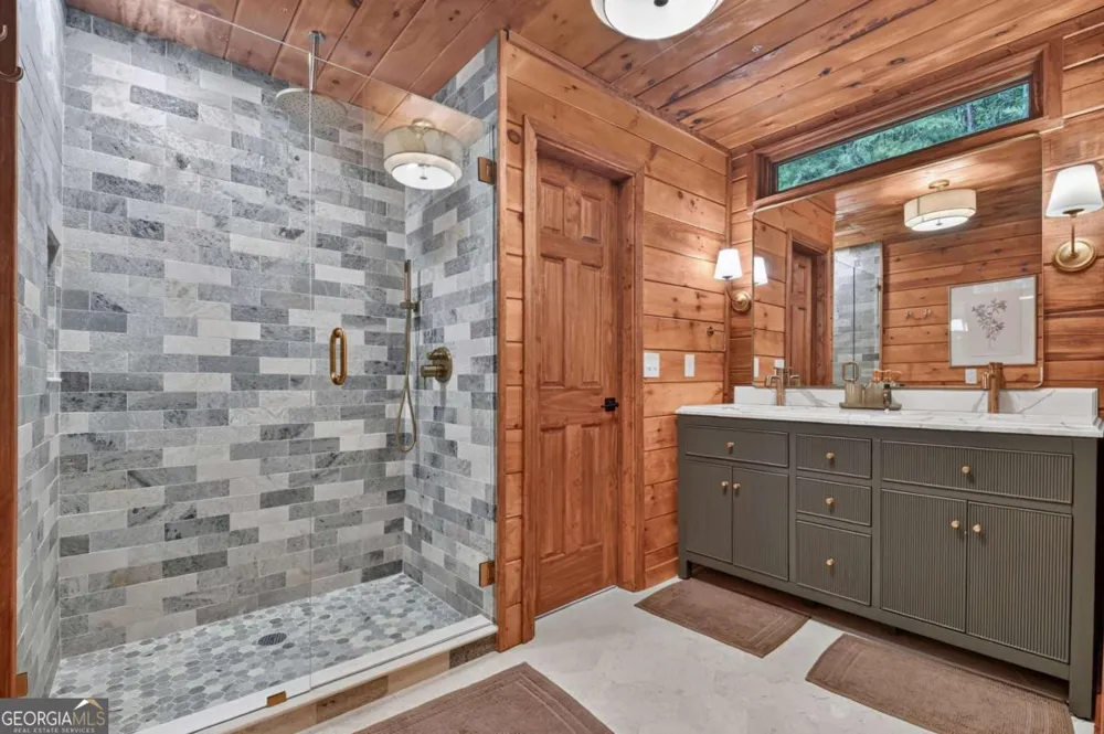 355 Happy Valley LN Morganton, GA 30560