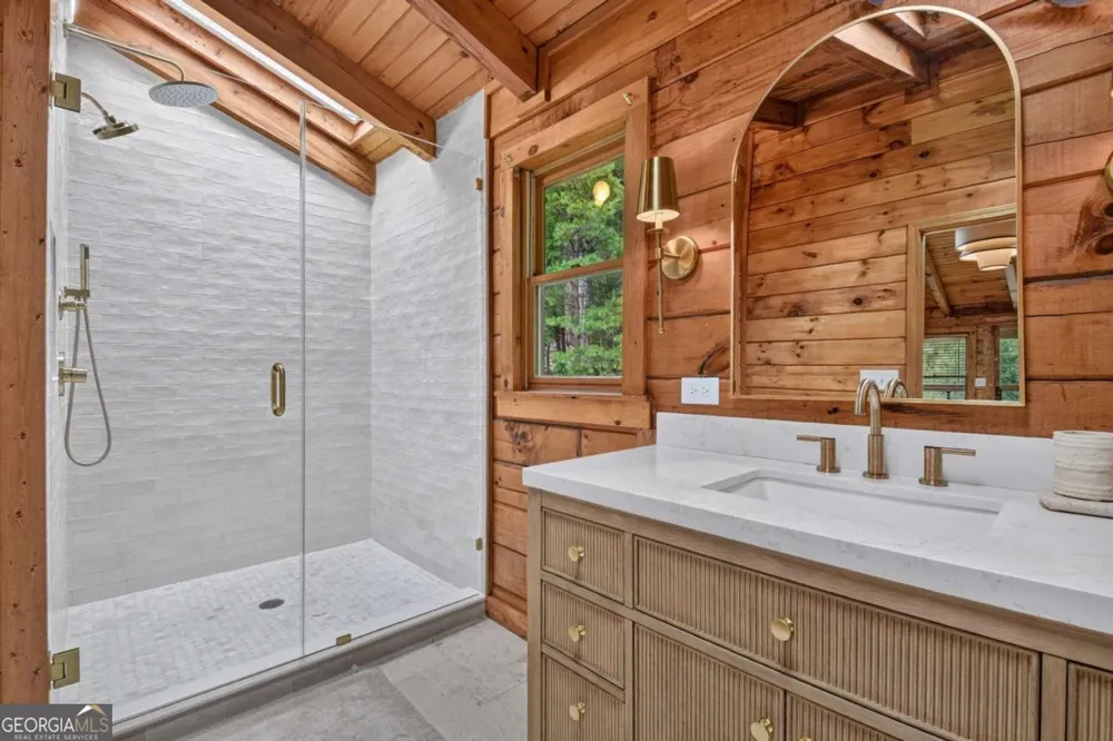 355 Happy Valley LN Morganton, GA 30560