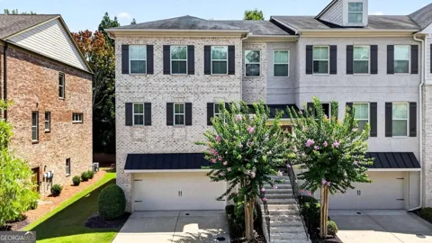 9013 Woodland TRL