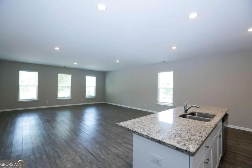 4355 Magpie DR Hoschton, GA 30548