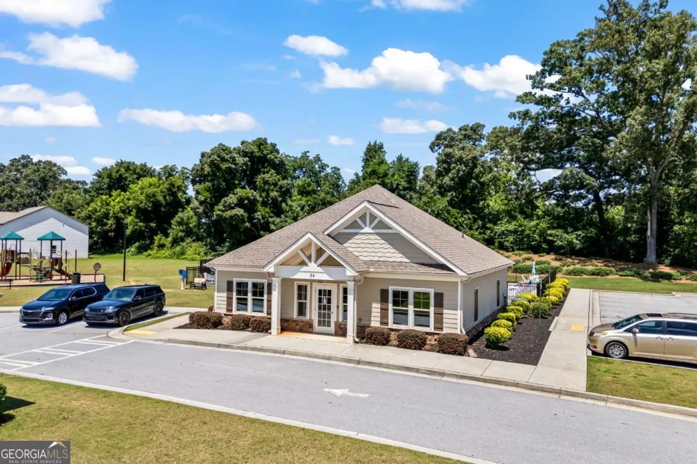 178 Starbuck PKWY Pendergrass, GA 30567