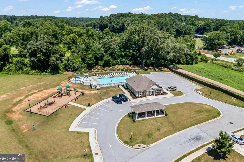 178 Starbuck PKWY Pendergrass, GA 30567