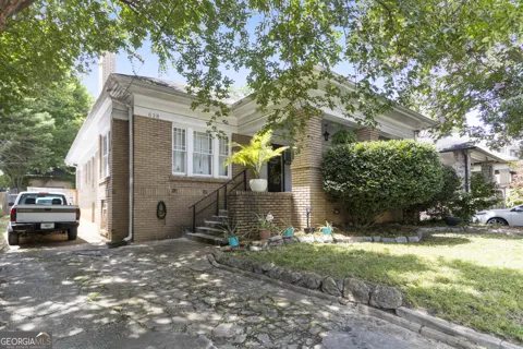 638 Moreland AVE NE