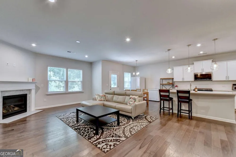 5477 Fountain Head LN Auburn, GA 30011