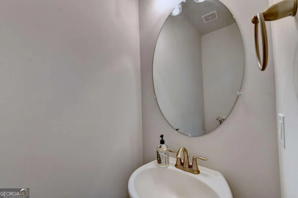 5477 Fountain Head LN Auburn, GA 30011