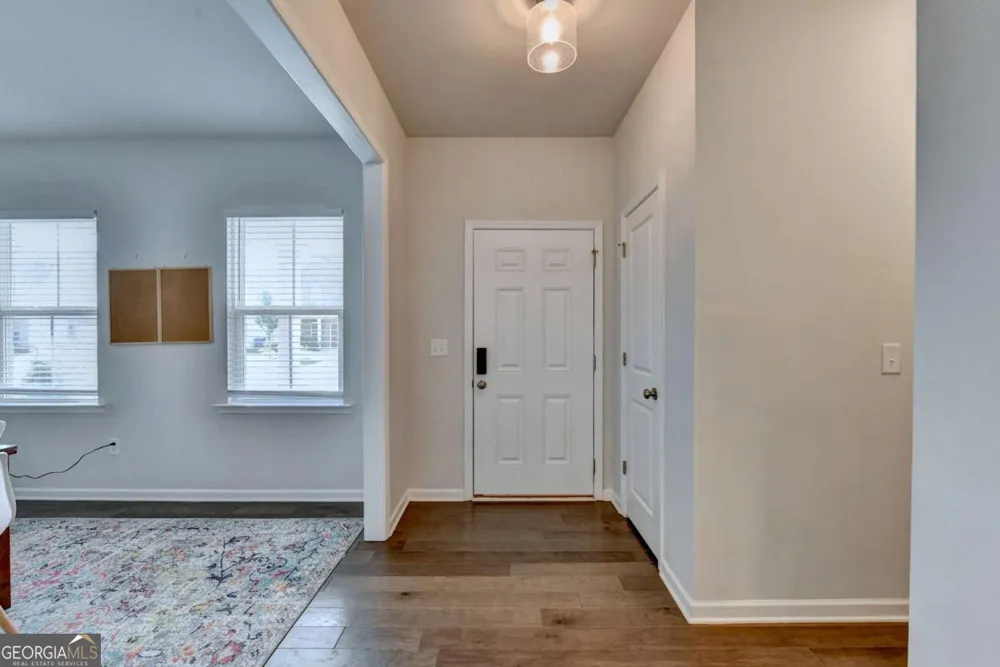 5477 Fountain Head LN Auburn, GA 30011