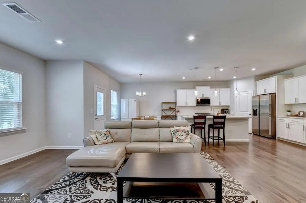 5477 Fountain Head LN Auburn, GA 30011