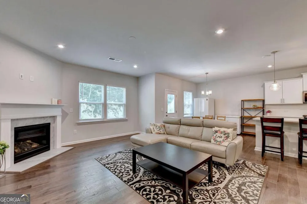 5477 Fountain Head LN Auburn, GA 30011