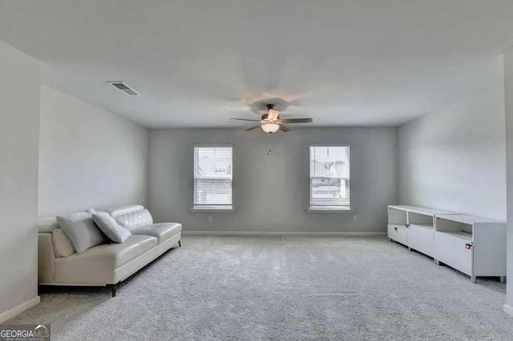 5477 Fountain Head LN Auburn, GA 30011