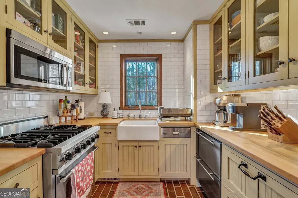 469 Dublin DR Richmond Hill, GA 31324