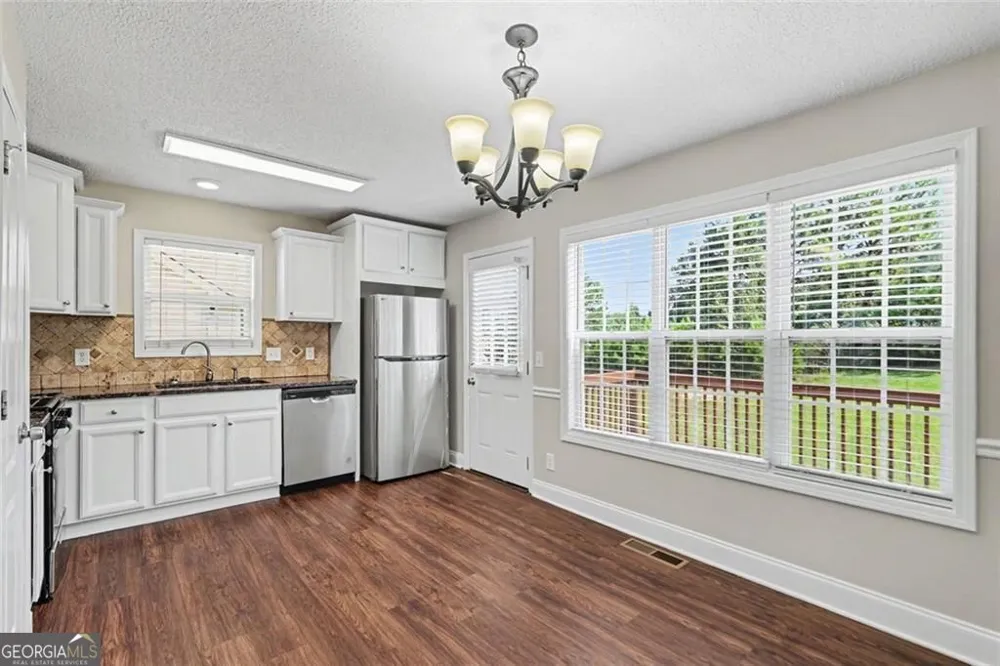 387 Moreland CIR Hiram, GA 30141