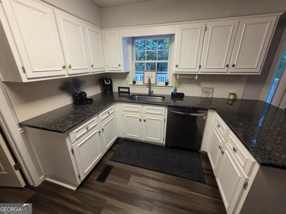 109 Huntcliff CT LaGrange, GA 30240