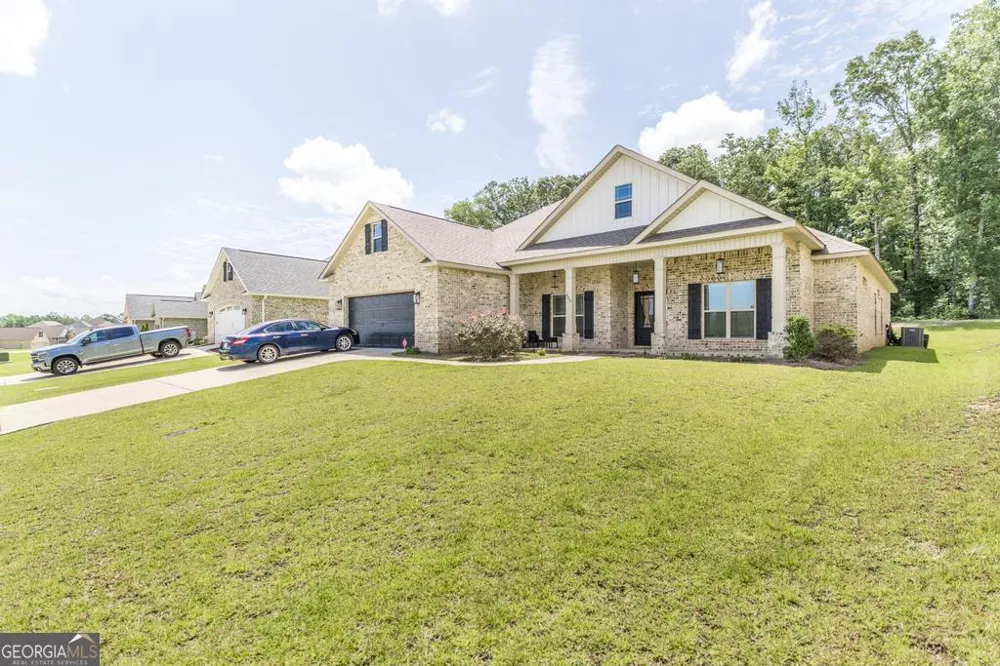 306 Rustic Live Oak TRL Bonaire, GA 31005