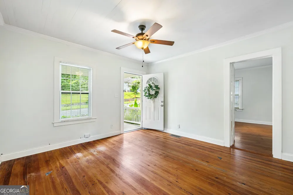1849 Grove AVE East Point, GA 30344