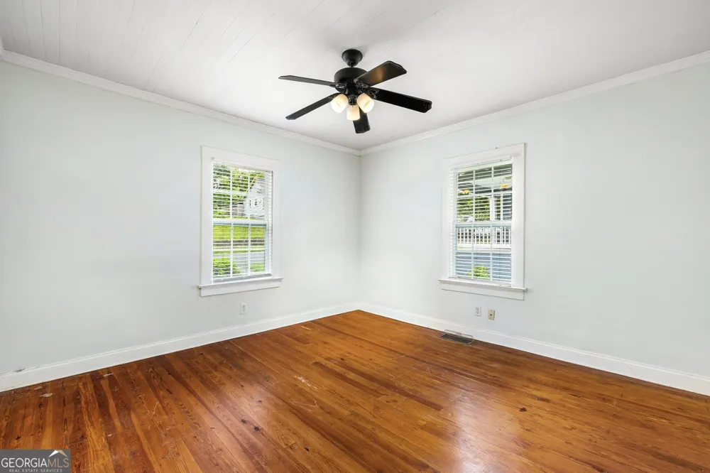 1849 Grove AVE East Point, GA 30344