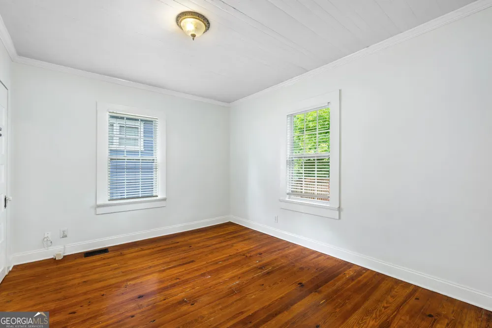 1849 Grove AVE East Point, GA 30344