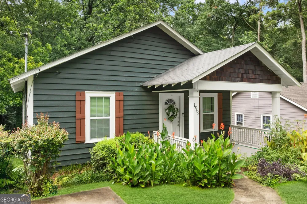 1849 Grove AVE East Point, GA 30344