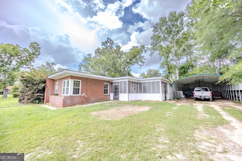 10 W Graham ST Mcrae-Helena, GA 31055