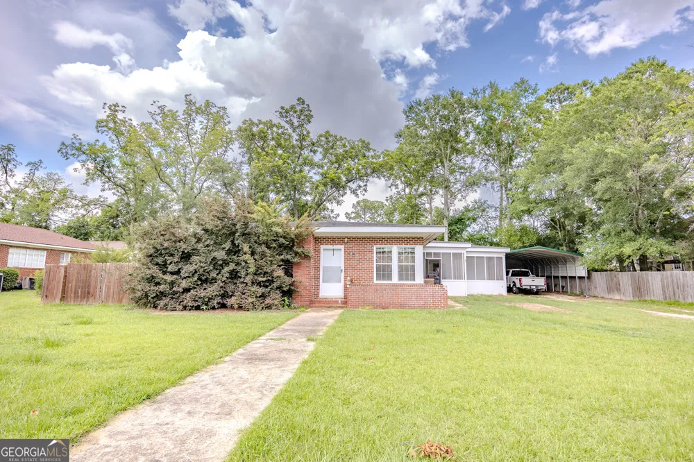 10 W Graham ST Mcrae-Helena, GA 31055
