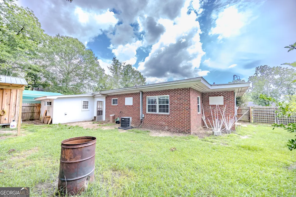 10 W Graham ST Mcrae-Helena, GA 31055