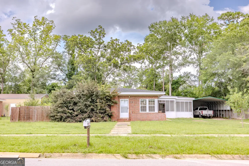 10 W Graham ST Mcrae-Helena, GA 31055