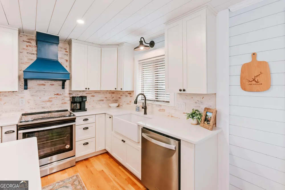 155 Honeysuckle RD NW Milledgeville, GA 31061