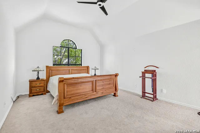 616 GREEN OAK DR Pipe Creek, TX 78063