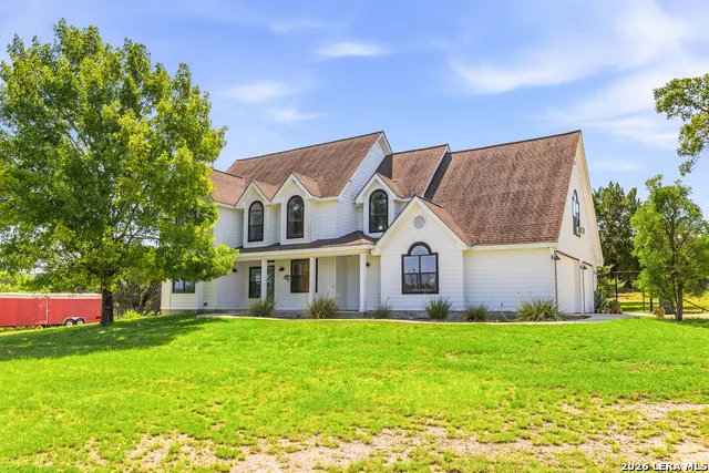 616 GREEN OAK DR Pipe Creek, TX 78063