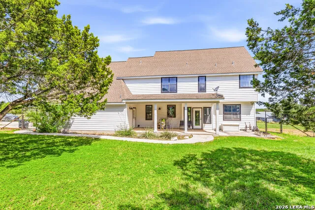 616 GREEN OAK DR Pipe Creek, TX 78063