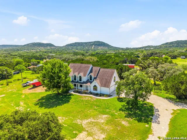 616 GREEN OAK DR Pipe Creek, TX 78063