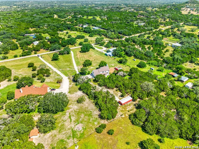 616 GREEN OAK DR Pipe Creek, TX 78063