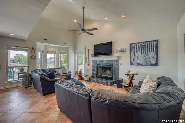 519 CEDARHILL DR Granite Shoals, TX 78654