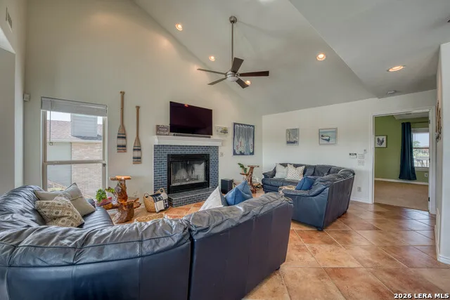 519 CEDARHILL DR Granite Shoals, TX 78654