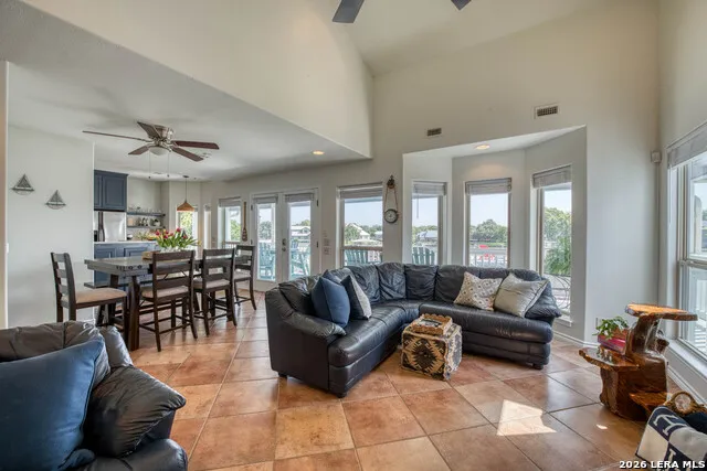 519 CEDARHILL DR Granite Shoals, TX 78654