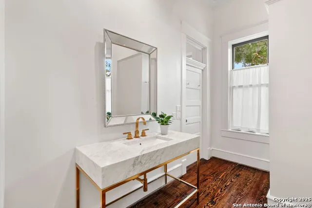 509 W Austin St Fredericksburg, TX 78624