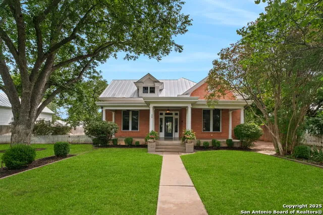 509 W Austin St Fredericksburg, TX 78624