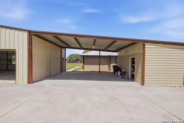 12778 FM 1346 St Hedwig, TX 78152