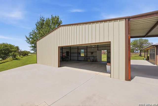 12778 FM 1346 St Hedwig, TX 78152