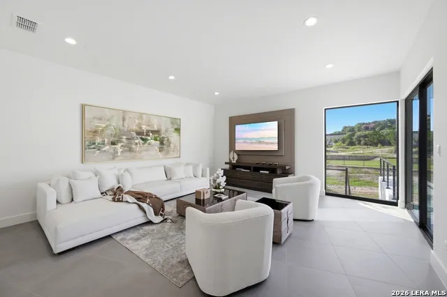 62 Via Aragon San Antonio, TX 78257