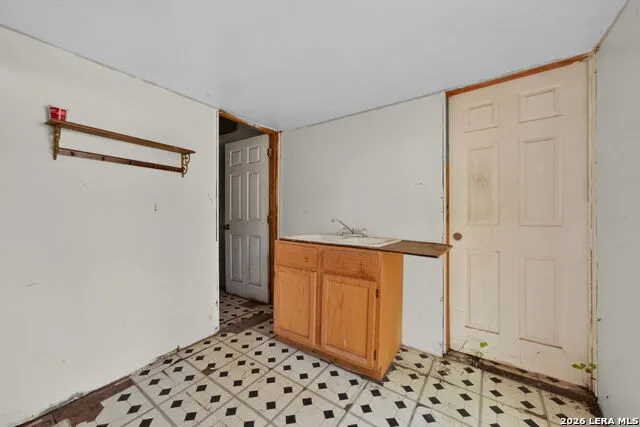 429 High Street Uvalde, TX 78801