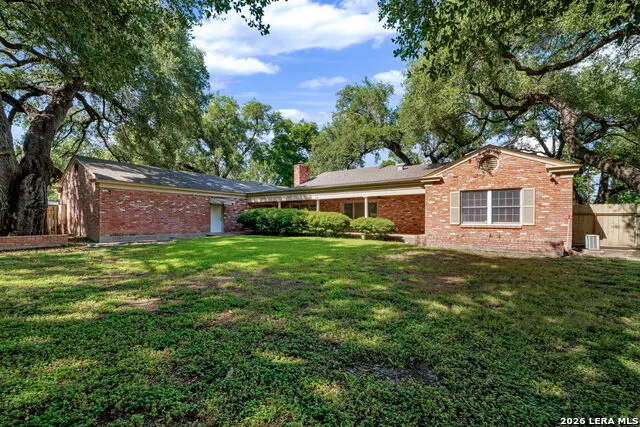 429 High Street Uvalde, TX 78801
