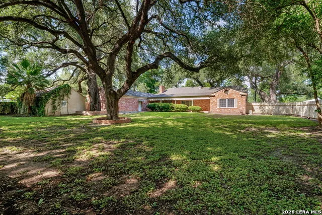 429 High Street Uvalde, TX 78801