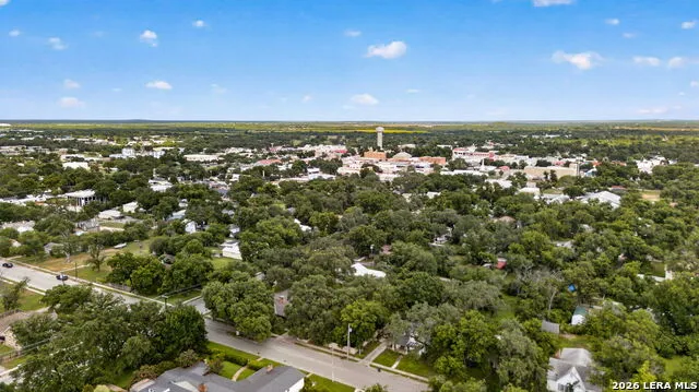 429 High Street Uvalde, TX 78801