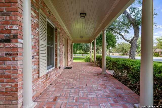 429 High Street Uvalde, TX 78801