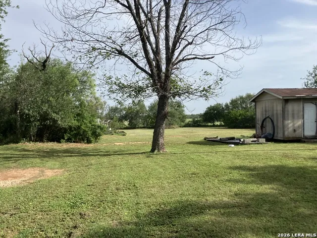 273 County Road 743 Yancey, TX 78886