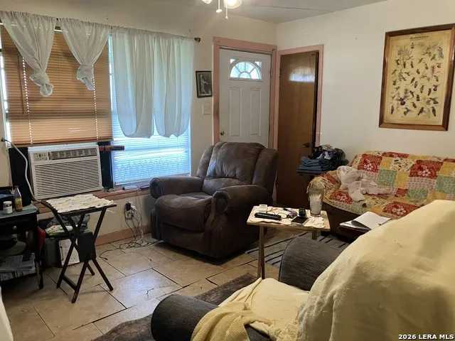 273 County Road 743 Yancey, TX 78886